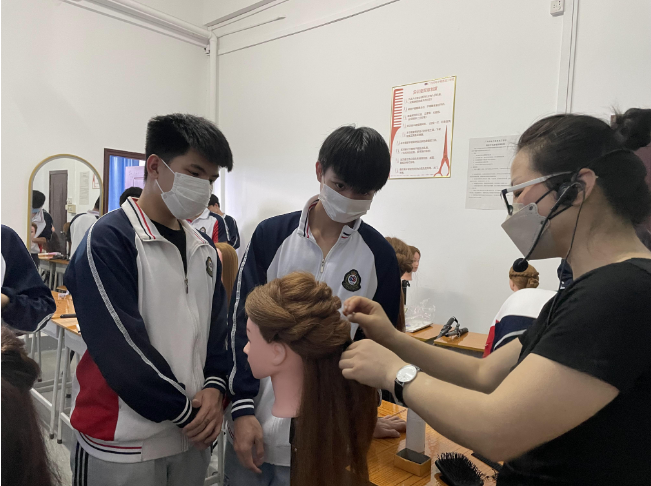 广州美容美发与造型（美发）专业（三年中技班）