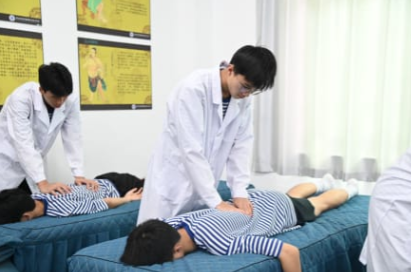 清远市德圣健康职业技术学校的中医康复技术专业怎么样？靠谱吗？